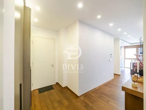 Prodaja, četvorosoban stan, 121m², Neimar, Vračar Sve Podlokacije - image 12