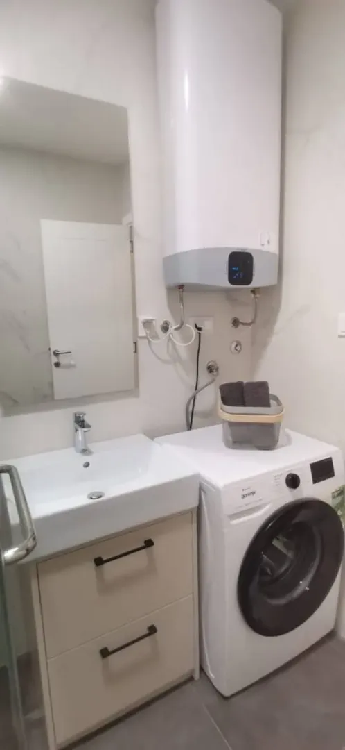 Rent, one bedroom apartment, 47m², Bečići, Budva