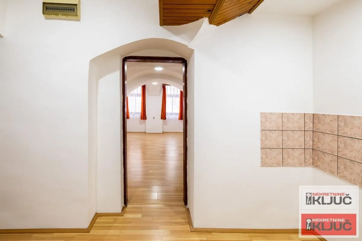 Prodaja, jednosoban stan, 29m², Petrovaradin, Novi Sad