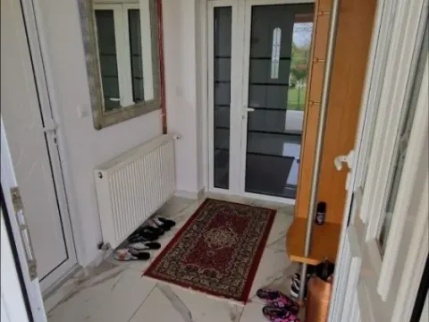 Prodaja, kuća, 320m², Grocka (mesto), Grocka - image 2