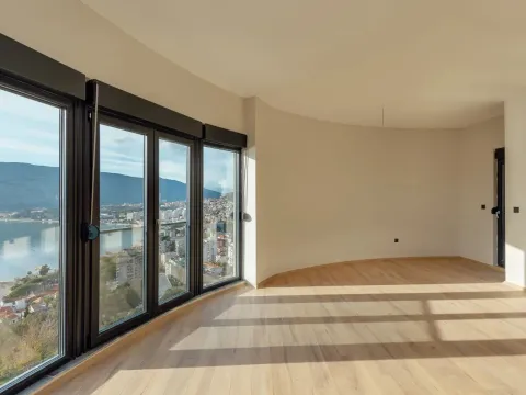 Sale, three bedroom apartment, 122m², Herceg Novi, Crna Gora - image 11