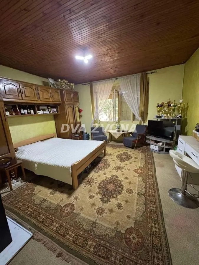 Prodaja, kuća, 221m², Žitište, Zrenjanin