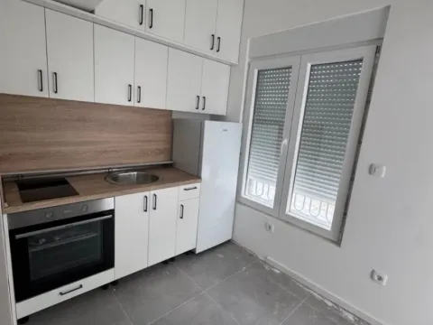 Rent, studio apartment, 30m², Vezirov Most, Podgorica