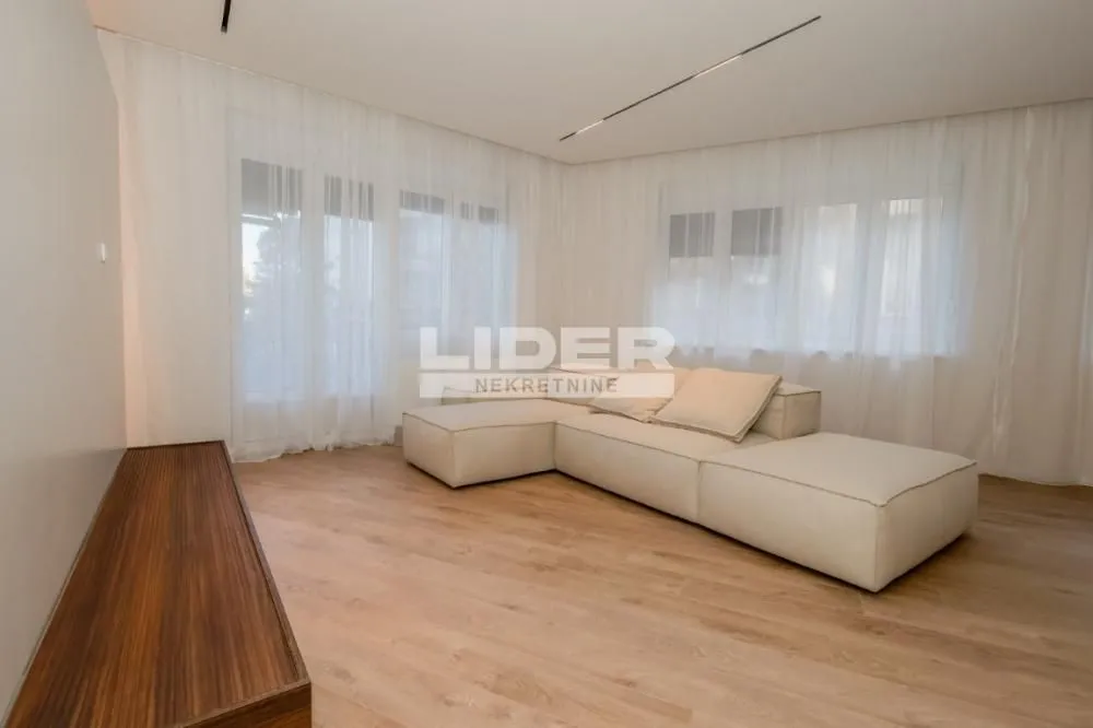 Sale, three bedroom apartment, 116m², Stari Grad, Beograd