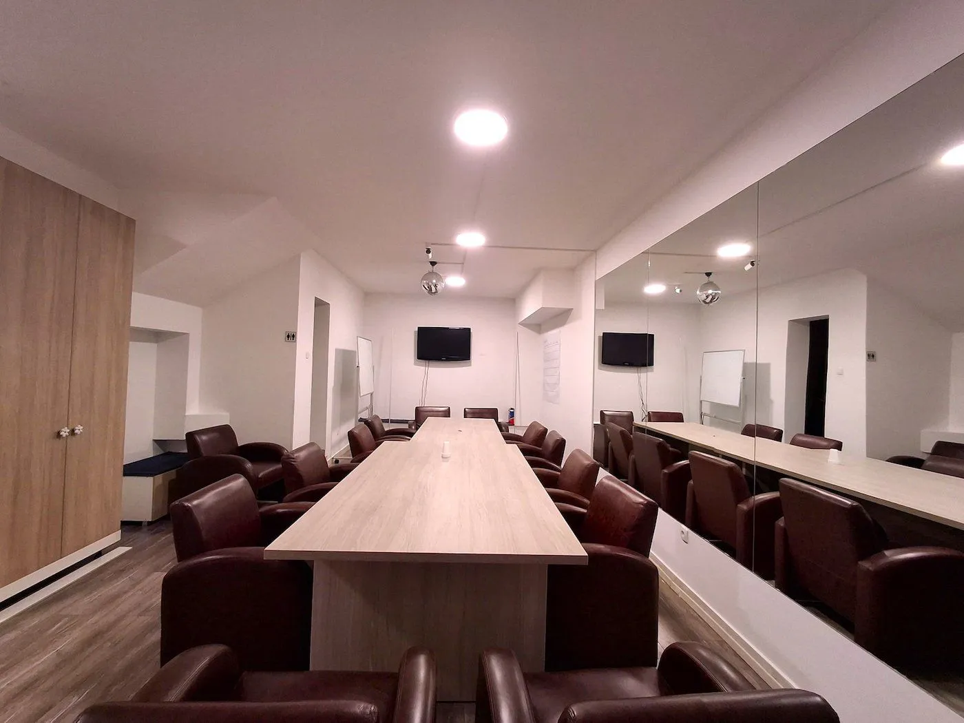 Rent, office space, 100m², Preko Morače, Podgorica