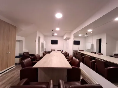 Rent, office space, 100m², Preko Morače, Podgorica - image 8