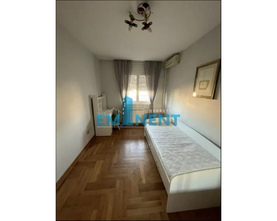 Rent, four bedroom apartment, 120m², Voždovac Sve Podlokacije, Beograd