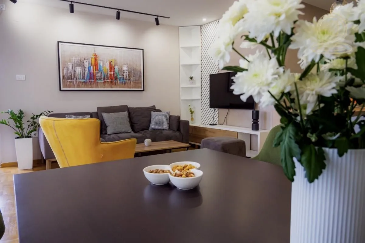 Rent, three bedroom apartment, 72m², Medijana, Niš