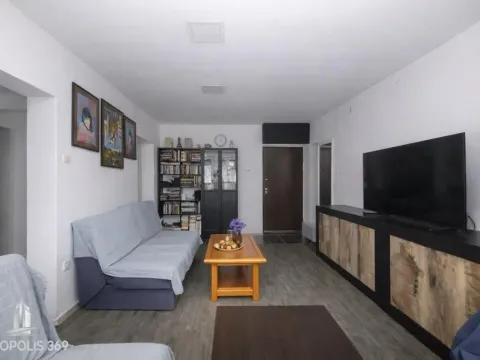 Prodaja, dvosoban stan, 62m², Karaburma, Palilula Sve Podlokacije - image 5