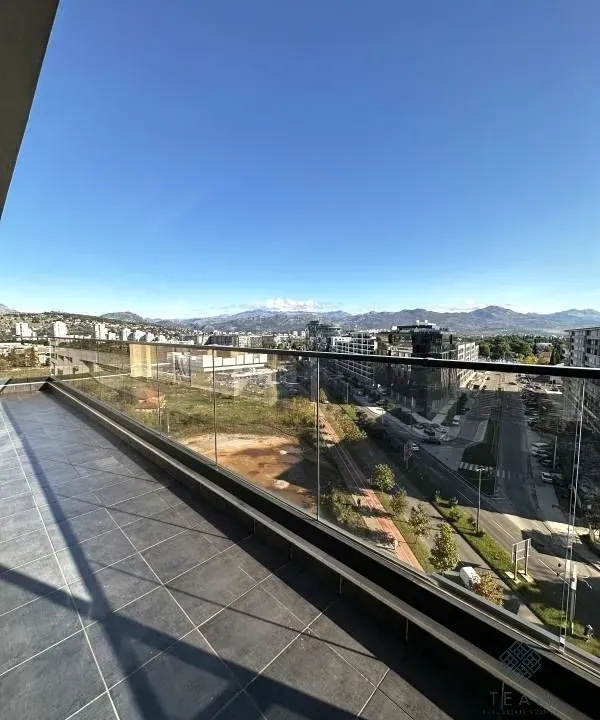 Izdavanje, četvorosoban stan, 127m², Master Kvart, Podgorica