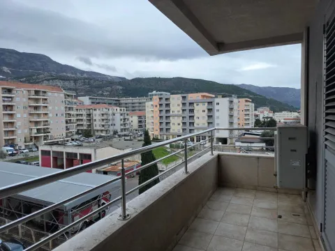 Rent, two bedroom apartment, 86m², Budva, Crna Gora - image 4