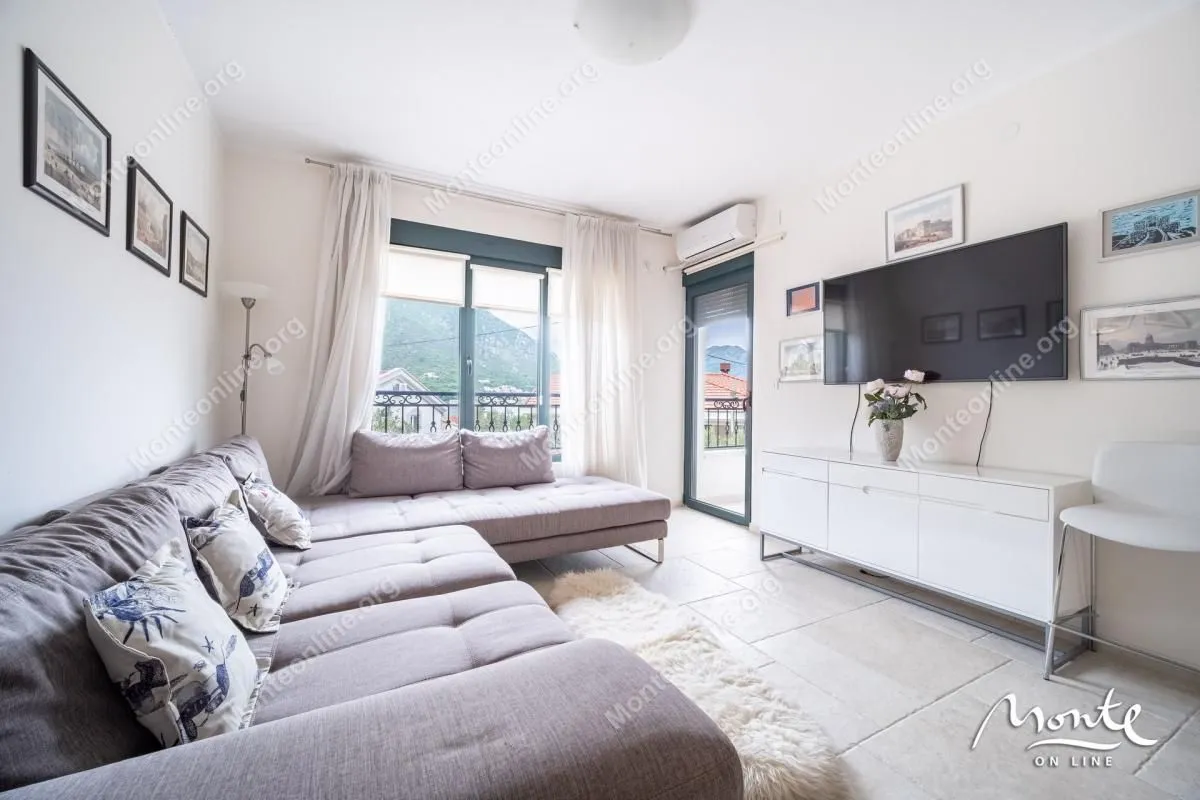 Sale, one bedroom apartment, 42m², Dobrota, Kotor