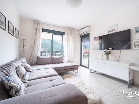 Sale, one bedroom apartment, 42m², Dobrota, Kotor - image 1
