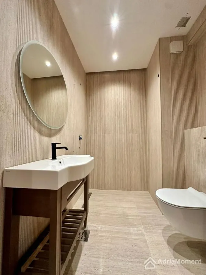Prodaja, trosoban stan, 96m², Kalimanj, Tivat