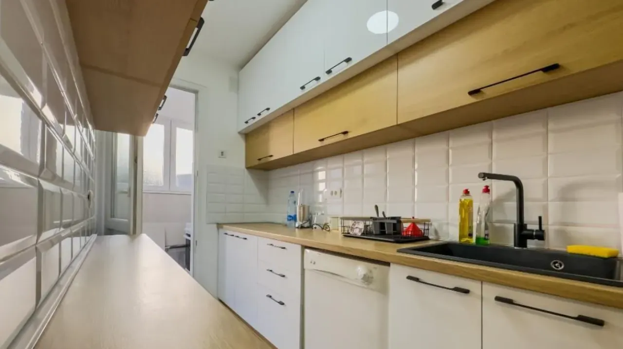 Prodaja, dvosoban stan, 68m², Tivat, Crna Gora