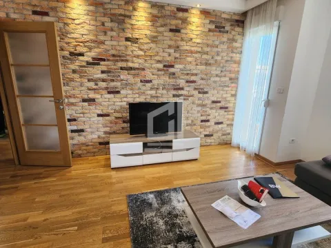 Prodaja, jednosoban stan, 43m², City Kvart, Podgorica - image 2