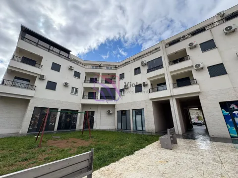 Izdavanje, dvosoban stan, 72m², Zagorič, Podgorica - image 12