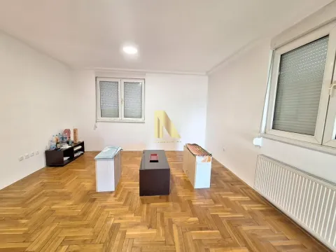 Izdavanje, trosoban stan, 65m², Rotkvarija, Novi Sad Sve Podlokacije - image 2
