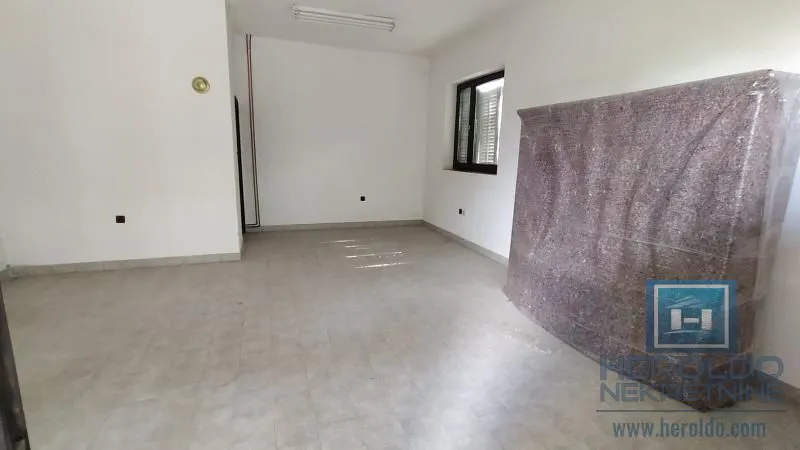 Sale, office space, 731m², Aqua park, Jagodina
