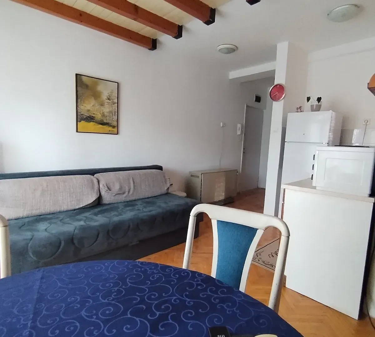 Izdavanje, garsonjera, 30m², Kalenić Pijaca, Vračar Sve Podlokacije