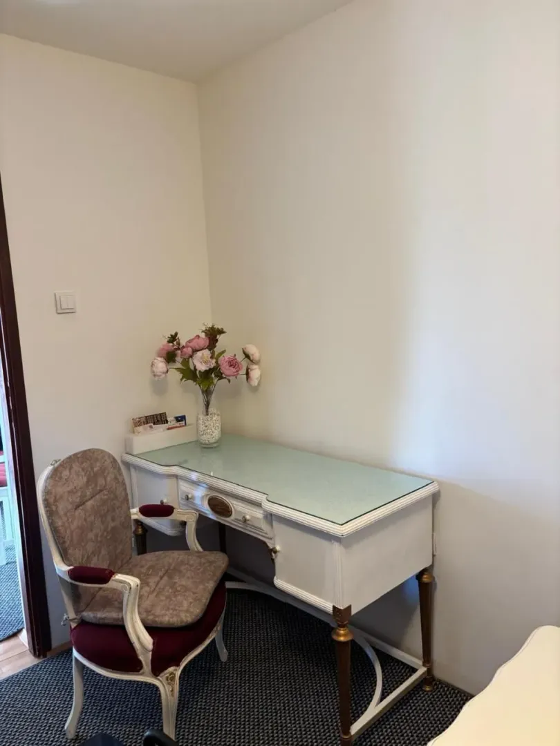 Izdavanje, jednosoban stan, 36m², Petlovo Brdo, Beograd