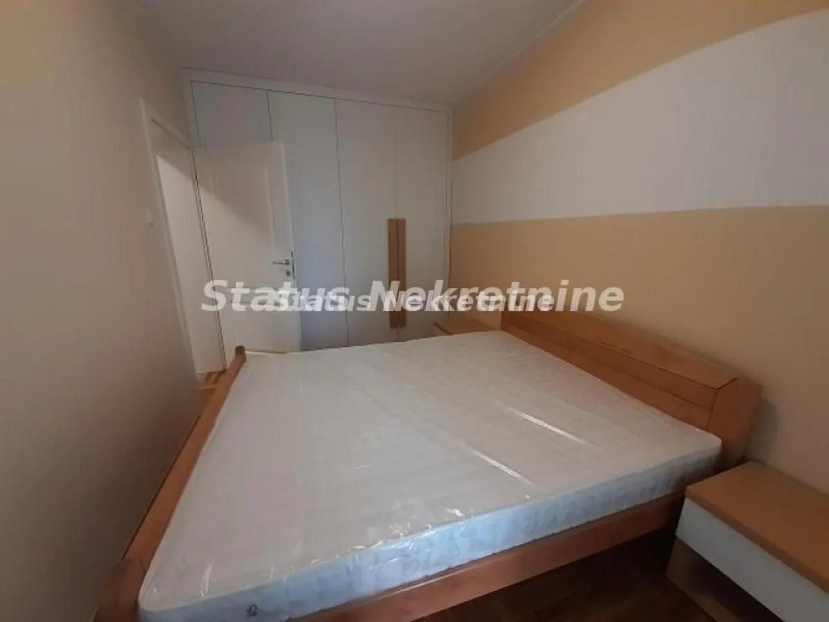 Izdavanje, dvosoban stan, 43m², Grbavica, Novi Sad Sve Podlokacije
