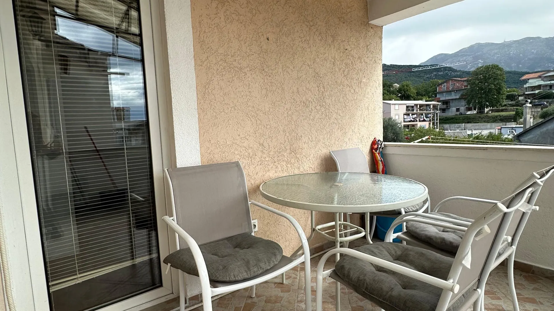 Rent, three bedroom apartment, 70m², Dumidran, Tivat