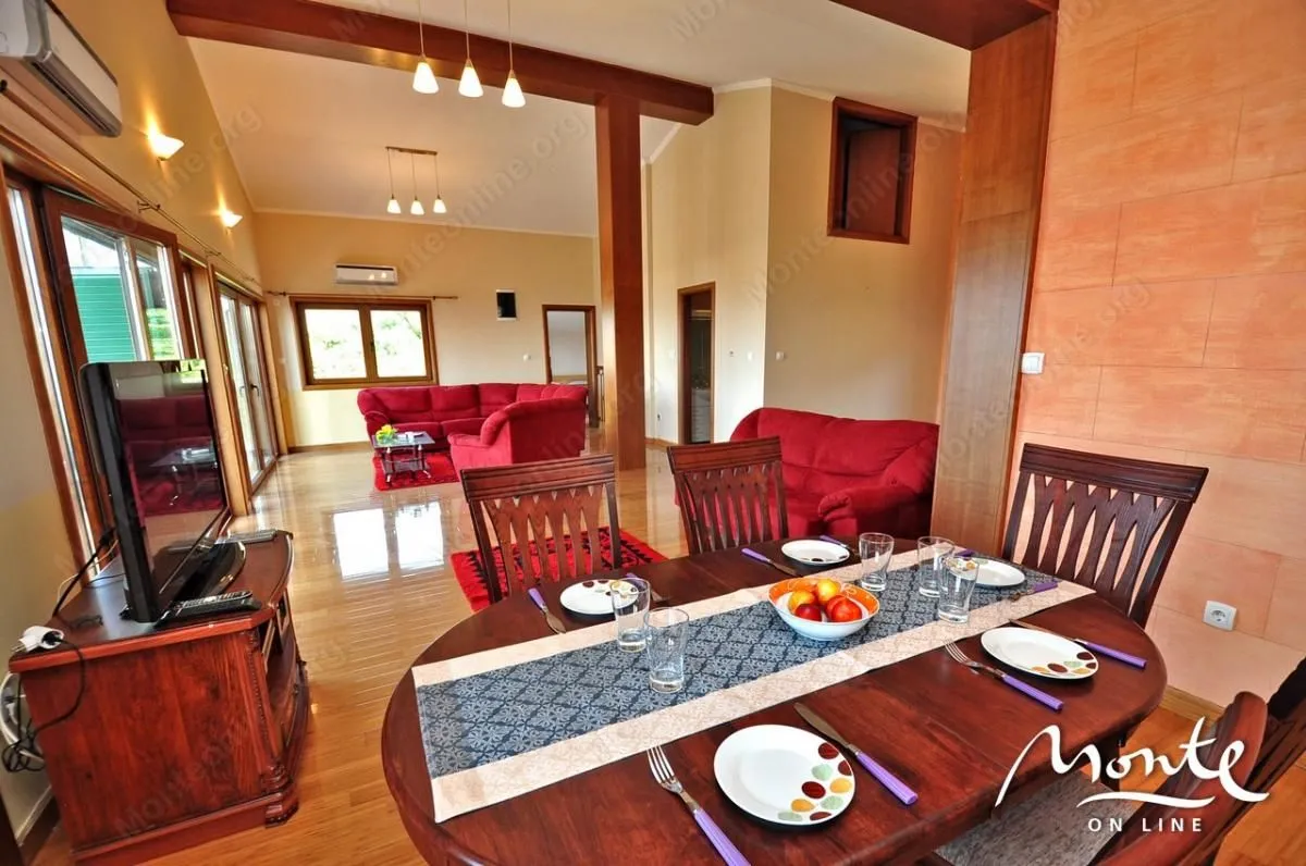 Sale, house, 644m², Pržno, Budva
