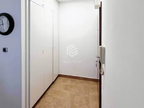 Rent, one bedroom apartment, 47m², Vezirov Most, Podgorica - image 8