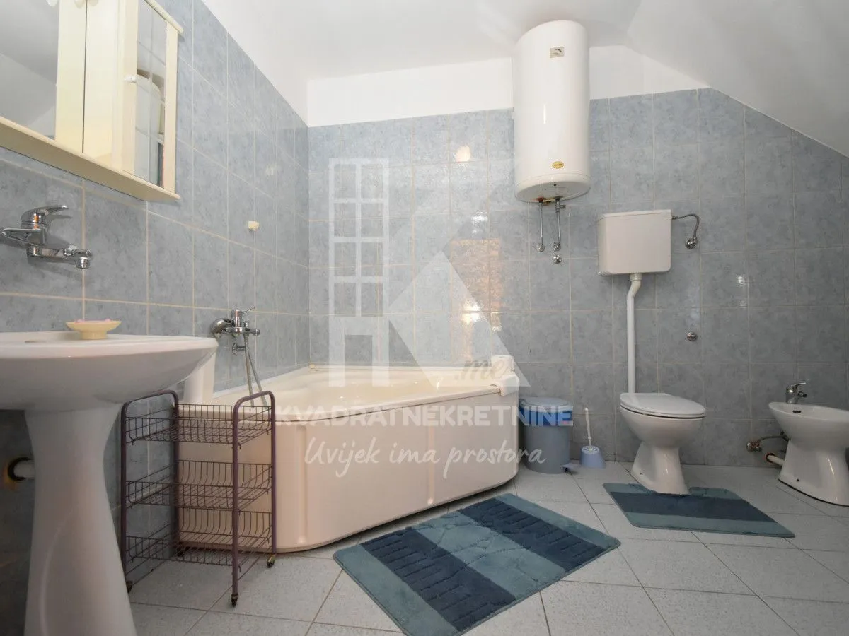 Prodaja, kuća, 160m², Murtovina, Podgorica
