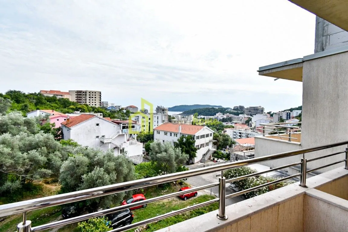 Prodaja, trosoban stan, 86m², Bečići, Budva