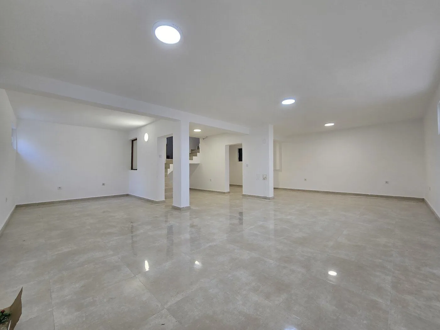 Rent, office space, 337m², Stari Aerodrom, Podgorica