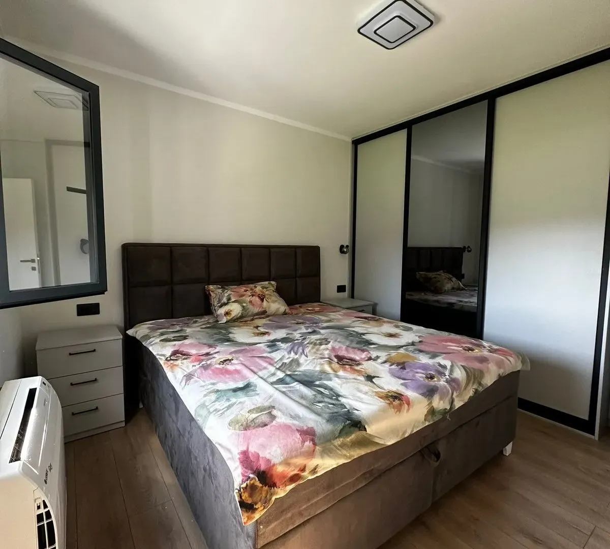Izdavanje, kuća, 155m², Pričelje, Podgorica