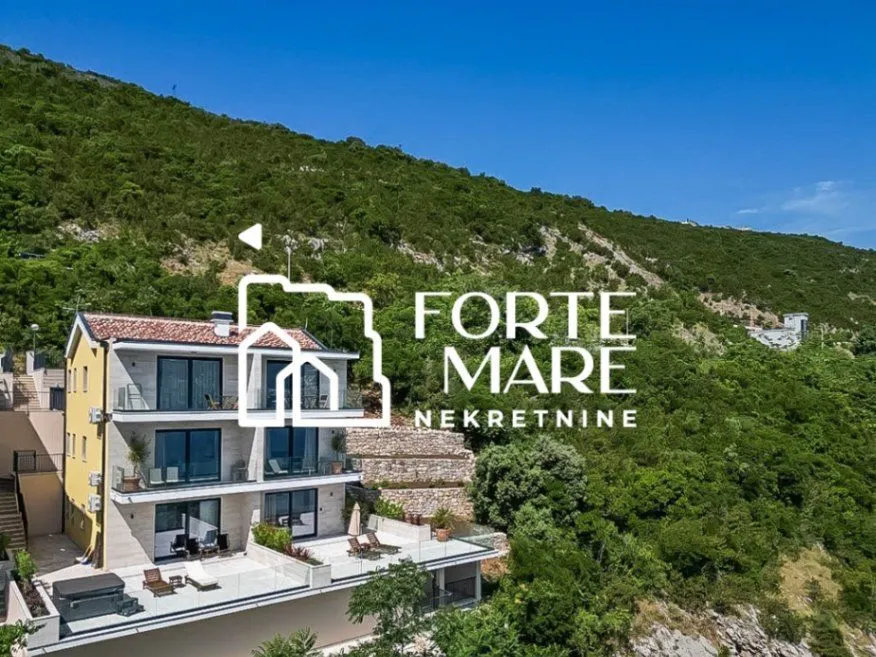 Prodaja, dvosoban stan, 61m², Njivice, Herceg Novi