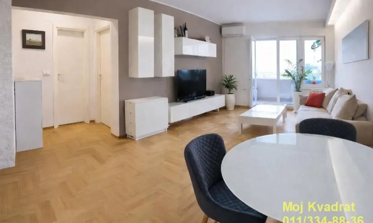 Prodaja, trosoban stan, 82m², Čubura, Beograd