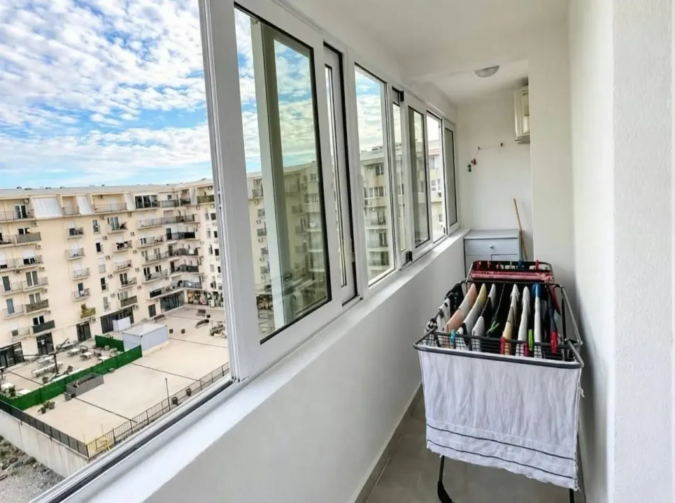 Prodaja, jednosoban stan, 42m², Stari Aerodrom, Podgorica