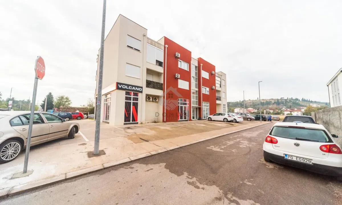 Prodaja, poslovni prostor, 244m², Zagorič, Podgorica