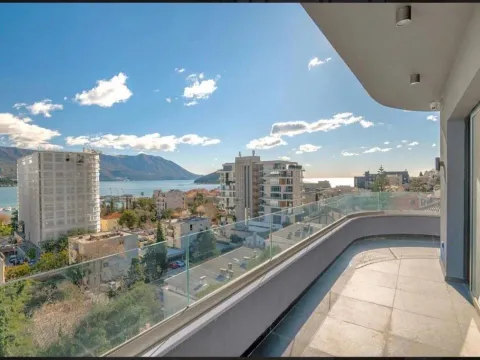 Sale, three bedroom apartment, 149m², Gospoština, Budva - image 9