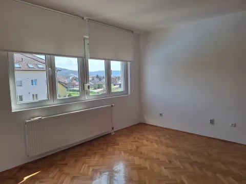 Izdavanje, dvosoban stan, 61m², Aqua park, Jagodina - image 10