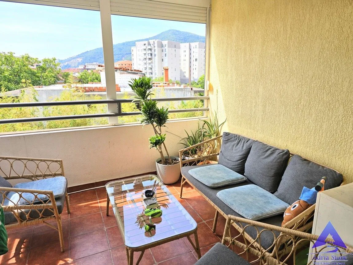 Sale, three bedroom apartment, 107m², Maine, Budva
