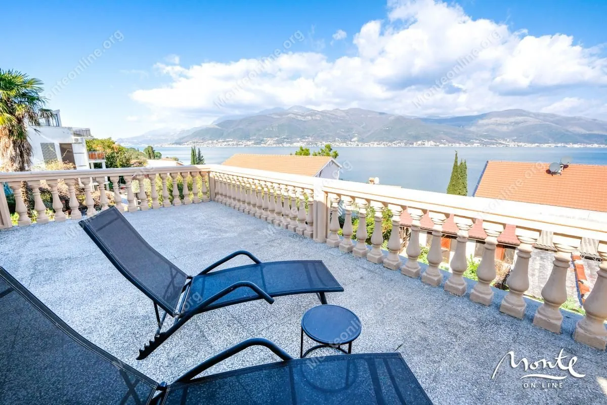 Prodaja, kuća, 210m², Krašići, Tivat
