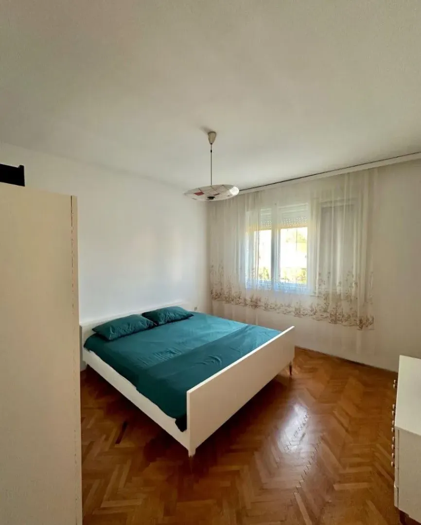 Izdavanje, trosoban stan, 107m², Masline, Podgorica