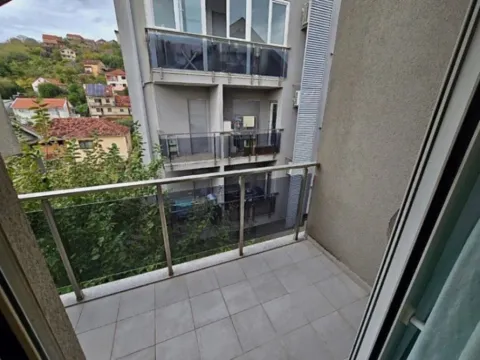 Izdavanje, jednosoban stan, 43m², Dalmatinska ulica, Podgorica - image 7