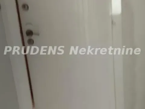 Prodaja, kuća, 275m², Dobanovci, Surčin - image 9