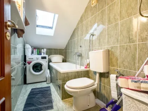 Prodaja, trosoban stan, 91m², Stari Aerodrom, Podgorica - image 12