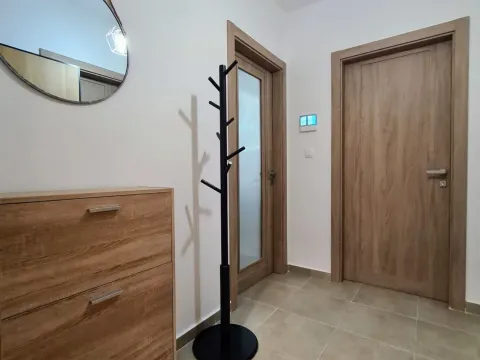 Izdavanje, stan, 50m², City Kvart, Podgorica - image 2