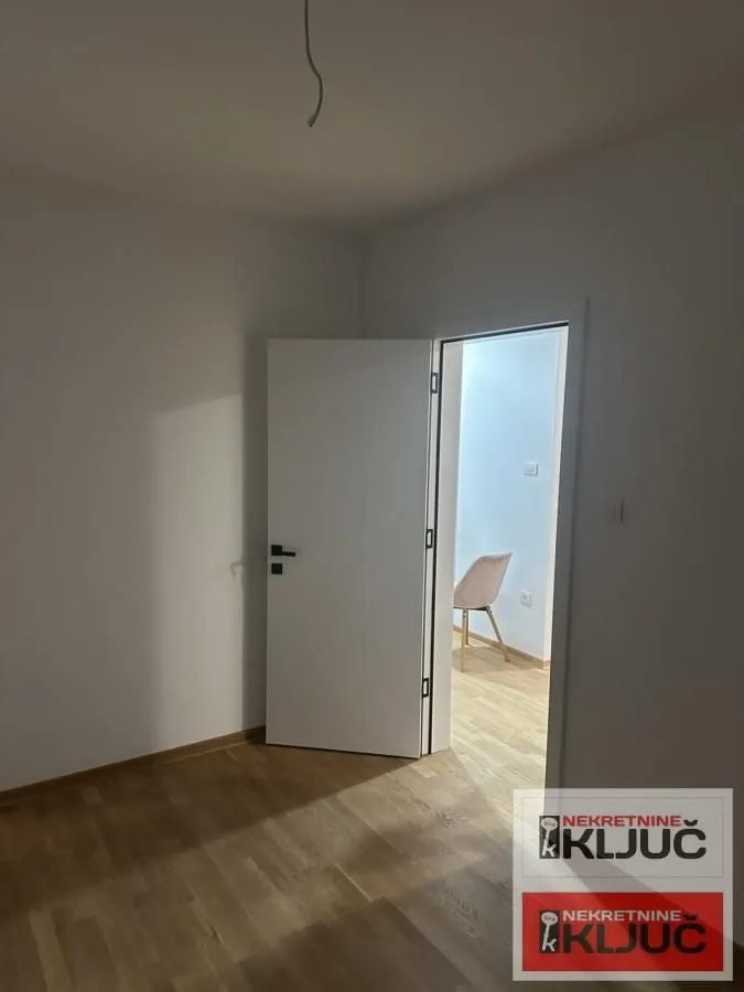 Izdavanje, jednosoban stan, 41m², Petrovaradin, Novi Sad