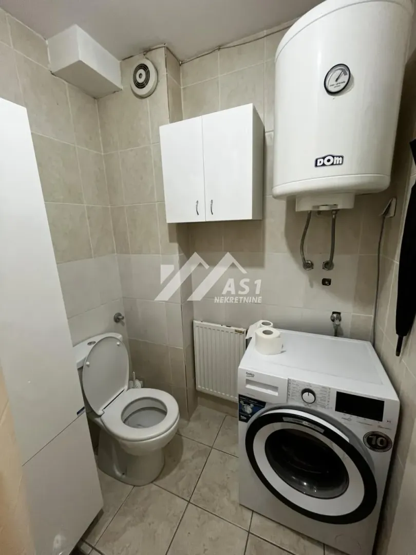 Izdavanje, jednosoban stan, 30m², Grbavica, Novi Sad Sve Podlokacije