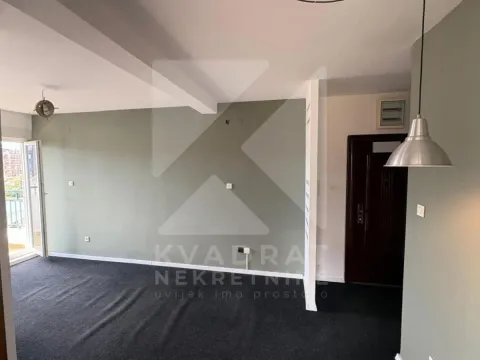 Izdavanje, jednosoban stan, 39m², Stari Aerodrom, Podgorica - image 2