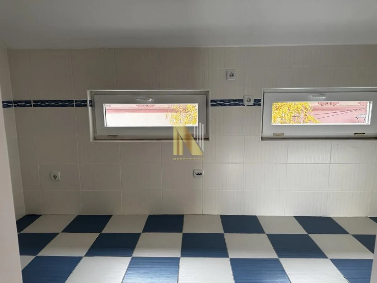 Rent, office space, 67m², Socijalno, Novi Sad Sve Podlokacije